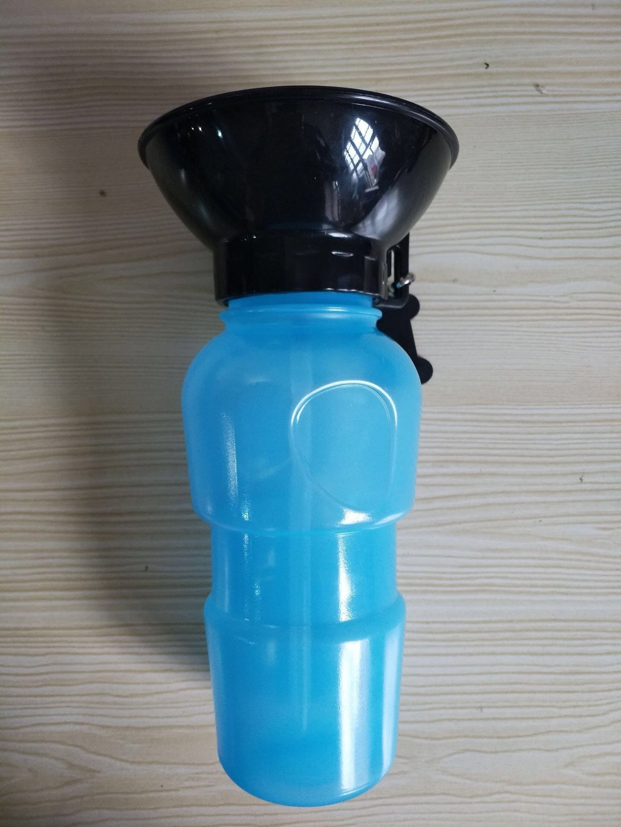 Portable Squeeze Dog Water Bottle with Built-In Bowl