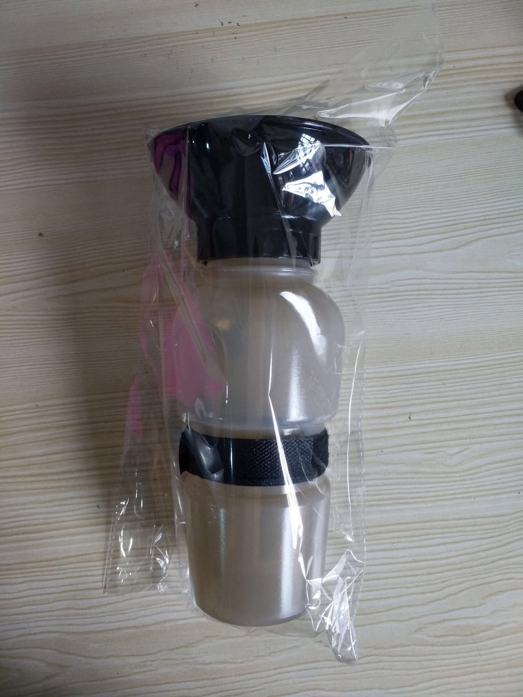 Portable Squeeze Dog Water Bottle with Built-In Bowl