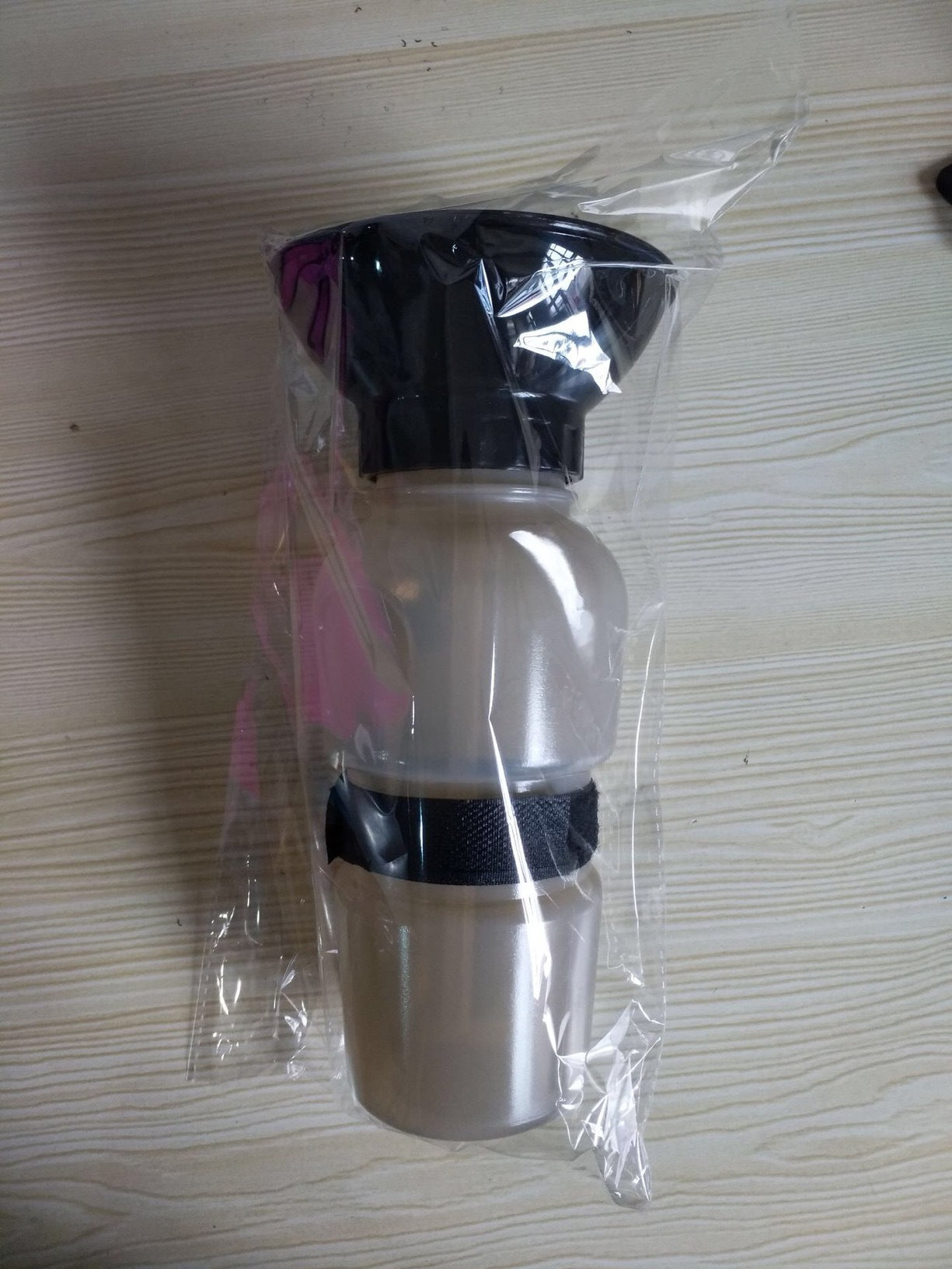 Portable Squeeze Dog Water Bottle with Built-In Bowl